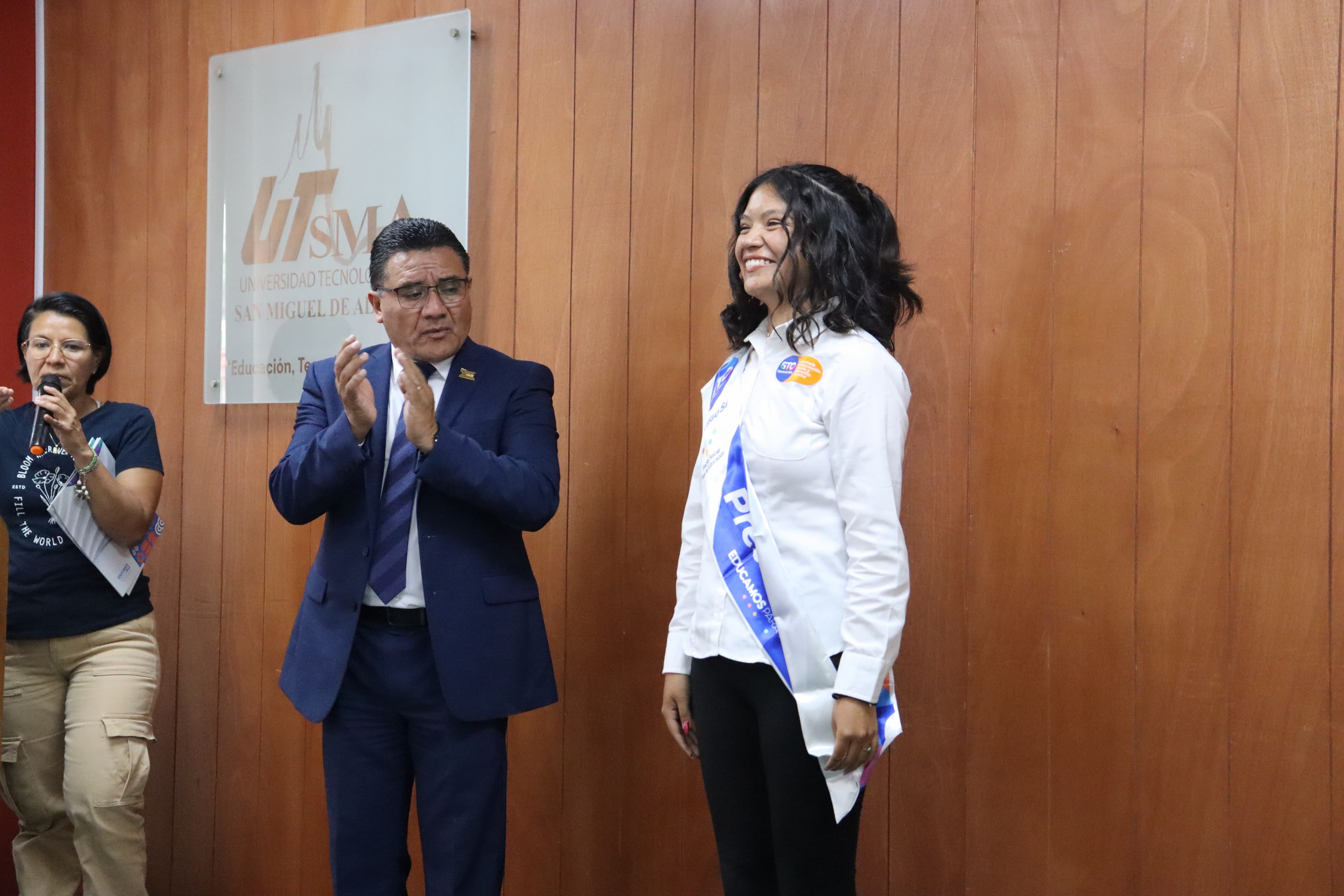 Estudiantes de la UTSMA